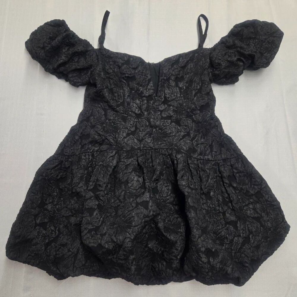 NWT Pitaya Black Floral Jacquard Bubble Hem Mini Dress - Size Medium